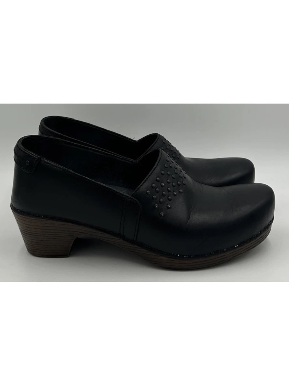 Dansko Clogs Mavis Black Leather Studded Shoes Women’s Size 41